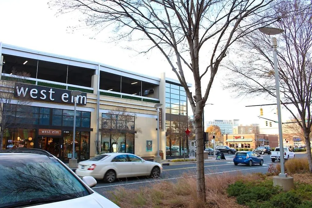 Queen Bed In Dilworth ◈ Shopping ◈ Restaurants Charlotte