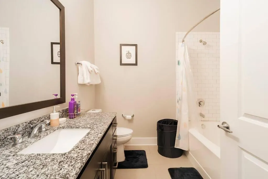 Queen Bed In Dilworth ◈ Shopping ◈ Restaurants Charlotte